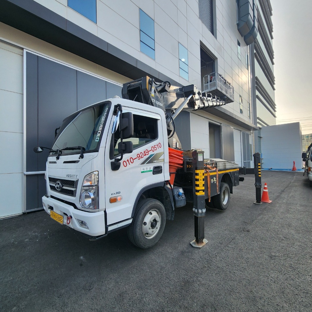 1톤 스카이차 고소작업차 소형 좁은골목 주택가 간판작업